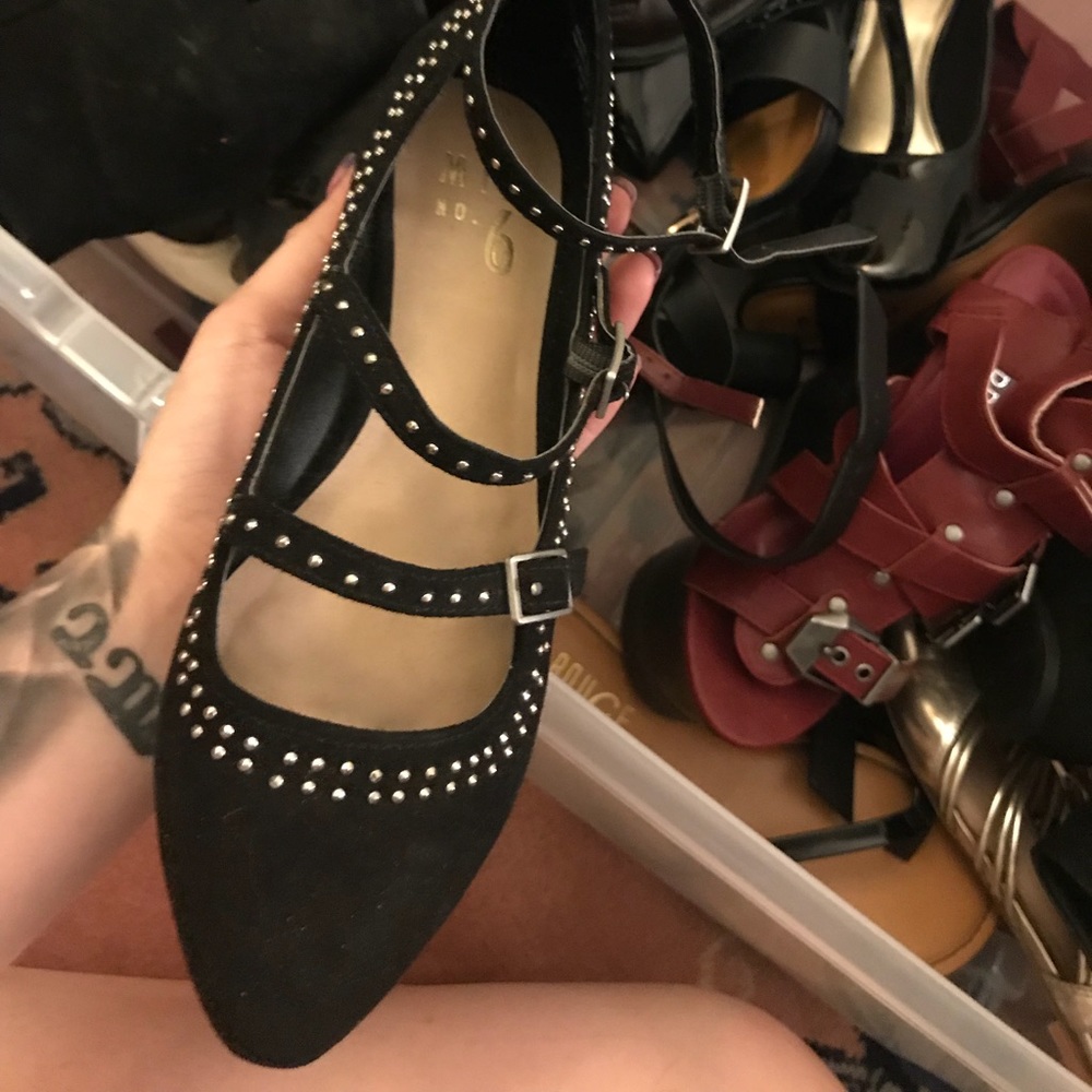 NWOT mix no. 6 size 5 strappy flats